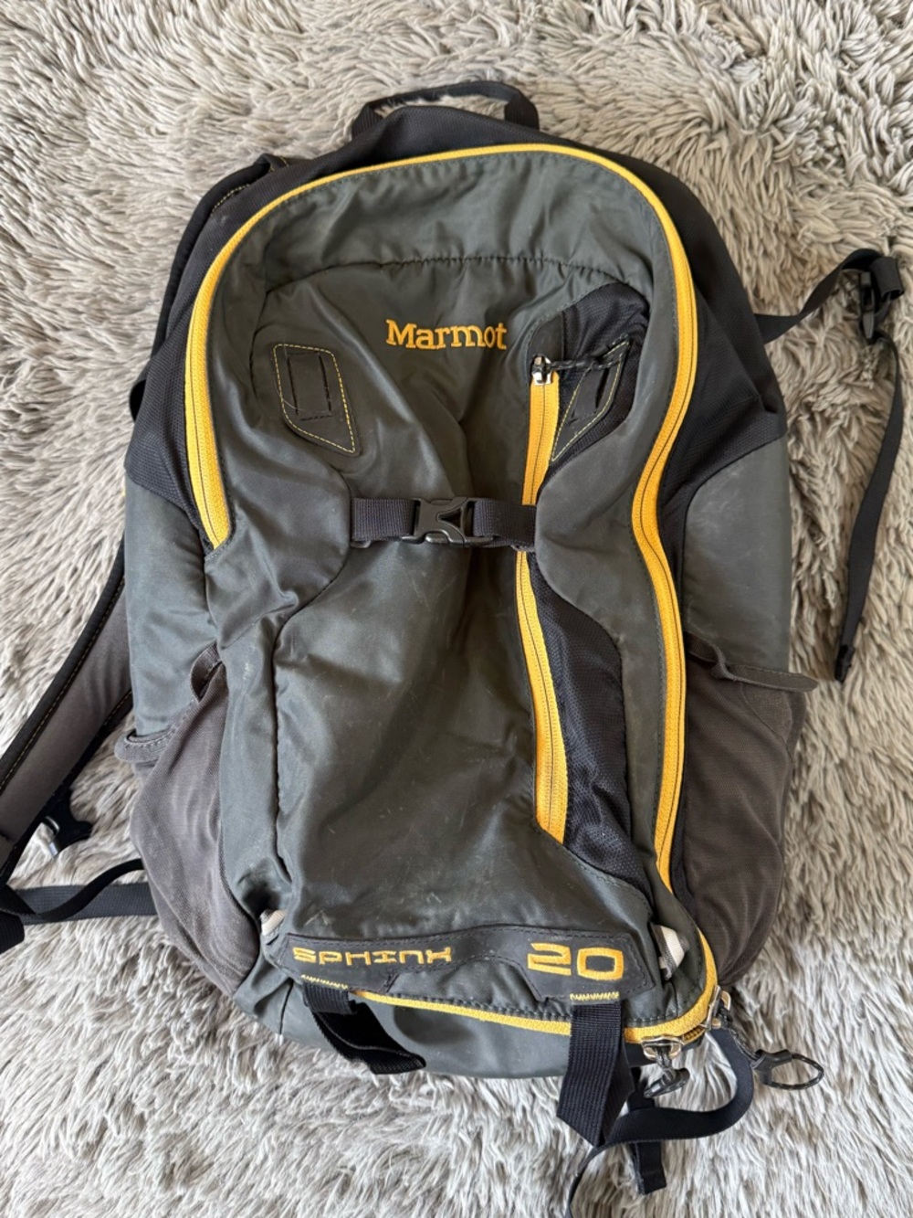 Marmot Sphinx 20 Backpack Hiking Daypack Gray Yellow 20L Hydration Pack